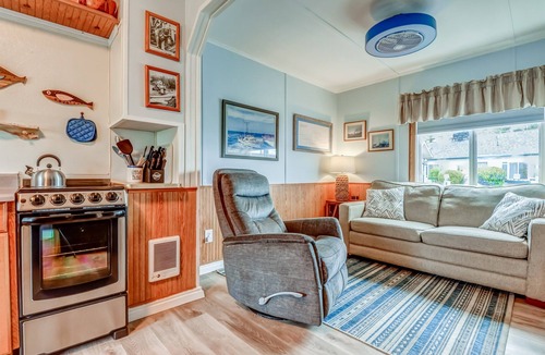 Depoe Bay Apartment | T03 - Kingfisher @ Trollers Lodge
