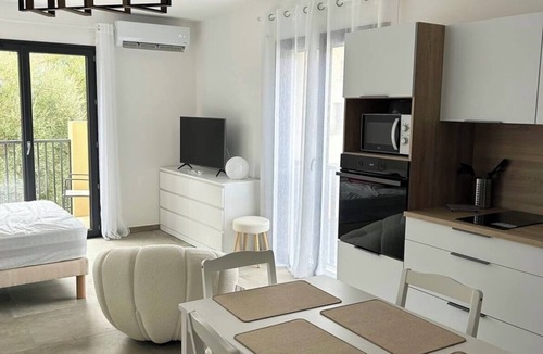 Corte Apartment | T1 33 m² terrace and private parking.