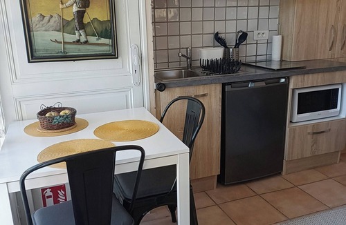 Esparron-de-Verdon Apartment | T1 charming classified * on the ground floor of villa with garden and swimming pool, private lake access