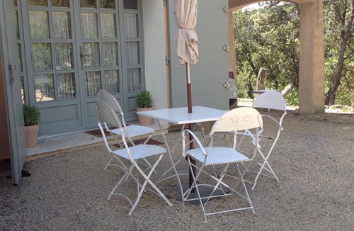 Esparron-de-Verdon Apartment | T1 charming classified * on the ground floor of villa with garden and swimming pool, private lake access