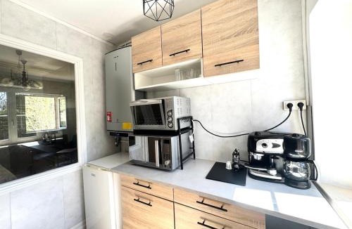 Bagnoles-de-l'Orne Apartment | T1 lumineux au calme avec parking privé