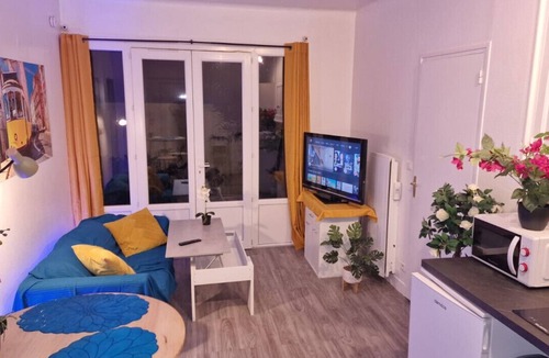 Evreux Apartment | T1 Lumineux et Jardin Hyper-Centre 5min gare