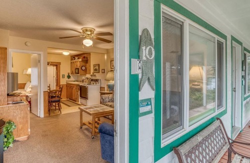 Depoe Bay Apartment | T10 - Skiff @ Trollers Lodge