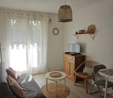 Saint-Cyprien Plage Apartment | T2, 3 minutes à pied de la mer