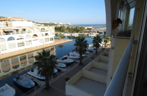 Sete Apartment | T2 30m² à Sète avec vue mer, loggia et parking - FR-1-472-119