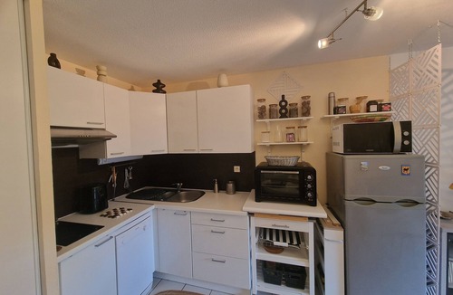 Cerbere Apartment | T2 37 m² in a protected cove, terrace, small garden, mountain view.