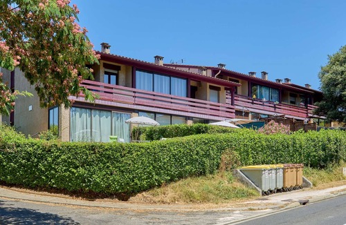 Cazaubon Apartment | T2 Apartment with Veranda, Pets Allowed and Parking