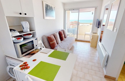 Frontignan Apartment | T2 Apartment in Frontignan-Beach with Terrace and Parking