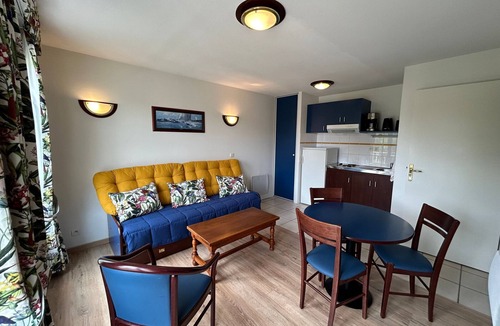 La Roche-Posay Apartment | T2 Apartment with Balcony and Shared Pool, Near Spa