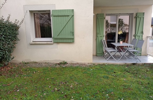 Salies-de-Bearn Apartment | T2 Avec Jardinet Dans Résidence Avec Piscine E99