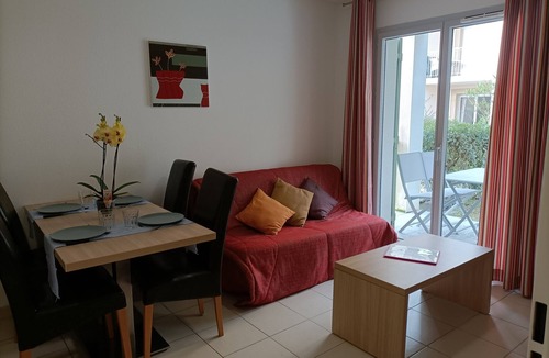 Salies-de-Bearn Apartment | T2 Avec Jardinet Dans Résidence Avec Piscine E99