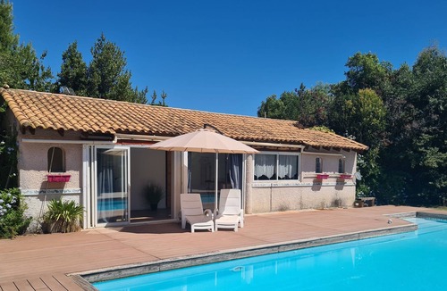 Lattes Cabin | T2 Avec Piscine Spacieuse au Calme à 10 min des Plages