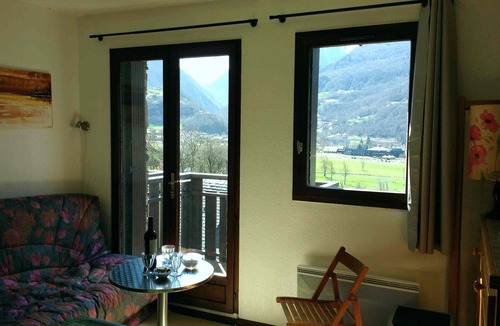 Esquieze-Sere Apartment | T2 calm and sunny with very nice view