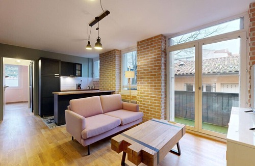 Compans-Caffarelli Apartment | T2 city center with terrace