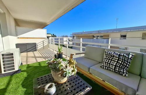 Saint-Martin Apartment | T2 confort proche centre & plages, parking, clim