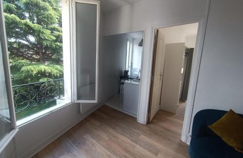 Bezons Apartment | T2 Cosy 20 min Paris