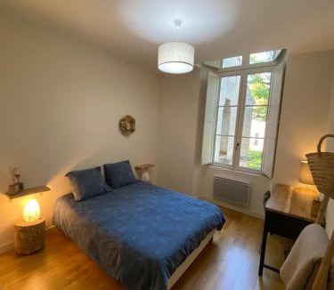 Les 3 Cites Apartment | T2 cosy et calme, parking privé et fibre inclus