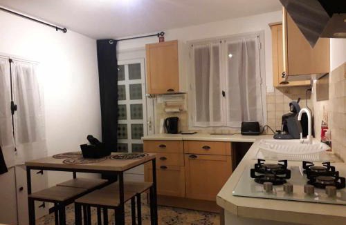 Saint-Julien-en-Saint-Alban Apartment | T2 dans charmant petit village avec commodité