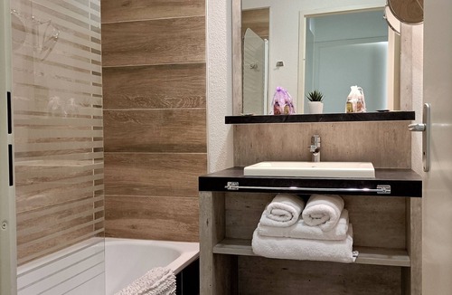 Salies-de-Bearn Apartment | T2 Dans Résidence Avec Piscine B18