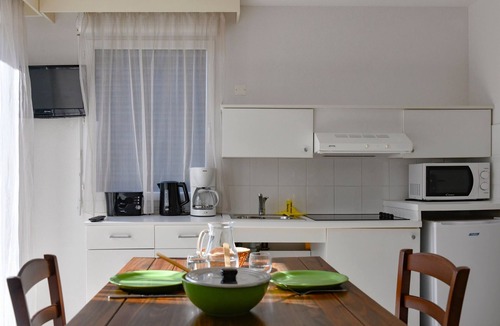 Montreal Condo | T2 de charme avec terrasse privée | Piscine