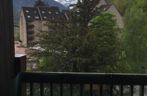Bagneres-de-Luchon Apartment | T2 Duplex Apartment Cabin at the foot of the cable car (parking, cellar)