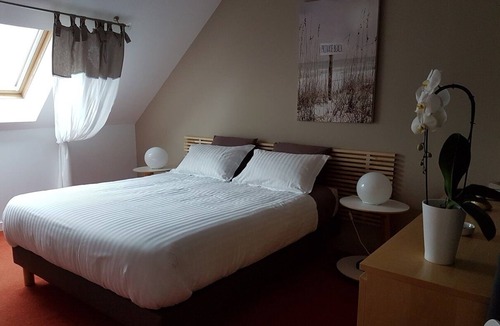 Douarnenez Apartment | T2 duplex apartment facing the marina