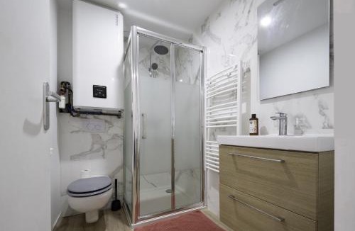 Segre Apartment | T2 Duplex Segré - Hyper centre - Wifi - Netflix