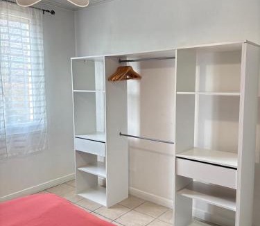 Chanas Apartment | T2 fonctionnel, jardin, parking, sortie 12 A7