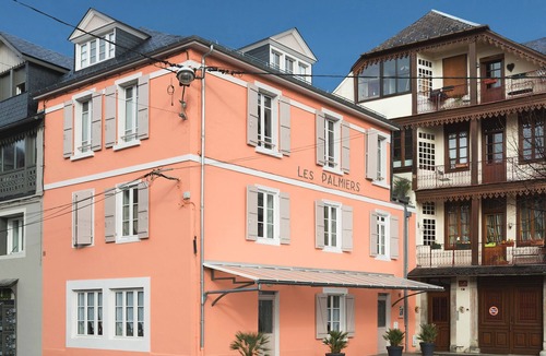 Bagneres-de-Bigorre Apartment | T2 * ground floor, 200 m downtown, fully renovated, bright