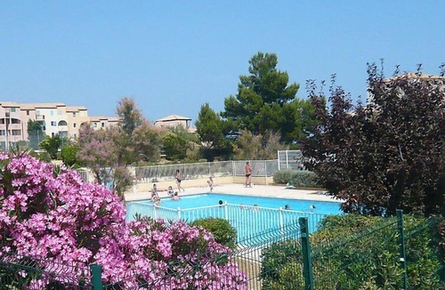 Saint-Pierre-la-Mer Apartment | T2 ground floor apartment with terrace