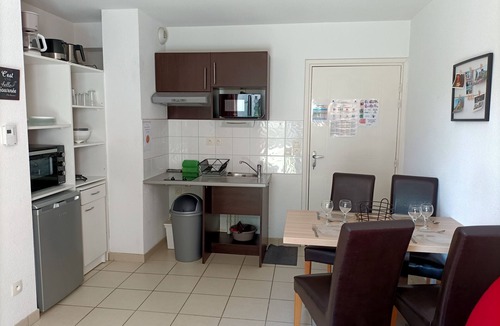 Salies-de-Bearn Apartment | T2 Jardinet PMR Avec Dans Résidence Avec Piscine - D71