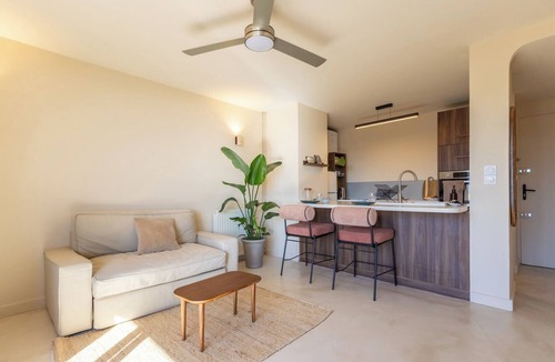 16th Arrondissement Apartment | T2 L’Estaque - Vue mer - Balcon - 2 pers - Parking