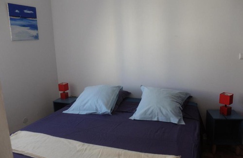 Gambetta Apartment | T2 les pins