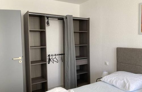 Les Arenes Apartment | T2 lumineux avec climatisation et parking à 500m plage - FR-1-696-33