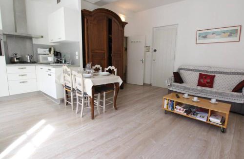 Bagneres-de-Luchon Apartment | T2 Lumineux Centre Luchon, 4 Pers, Parking, Proche Thermes & Télécabine - FR-1-313-230
