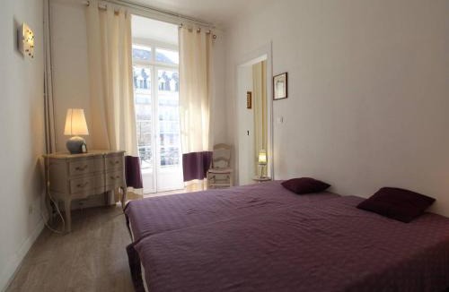 Bagneres-de-Luchon Apartment | T2 Lumineux Centre Luchon, 4 Pers, Parking, Proche Thermes & Télécabine - FR-1-313-230
