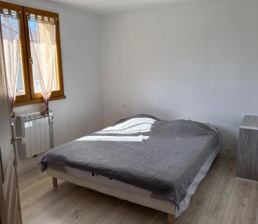 Onet-le-Chateau Apartment | T2 meublé 42m2 avec terasse