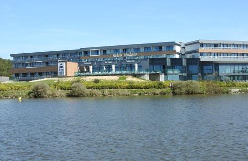 Chateau-d'Olonne Apartment | T2 Mezzanine aux Sables d'Olonne - Balcon, Proche Plage et Commerces - FR-1-92-745