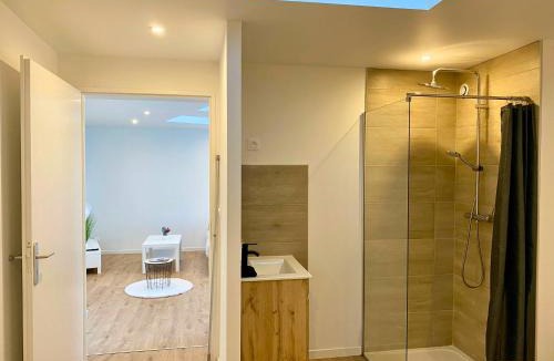 Chatellerault Apartment | T2 moderne et calme - face gare & proche centre