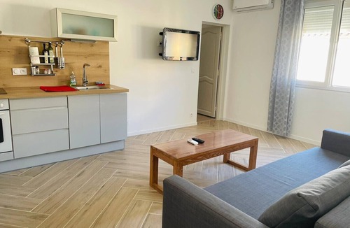 Anatole France House | T2 near center and canal
