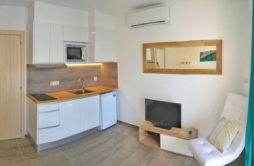 Almadraba-Canyelles Apartment | T2 new with pool overlooking the sea and XL terrace private access to the sea + parking