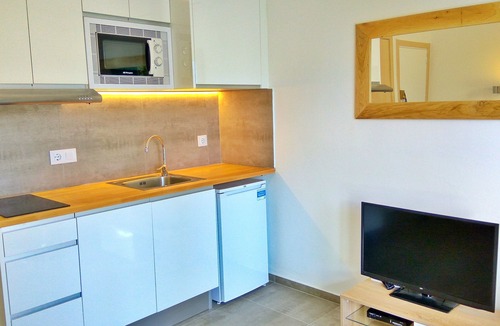 Almadraba-Canyelles Apartment | T2 new with pool overlooking the sea and XL terrace private access to the sea + parking