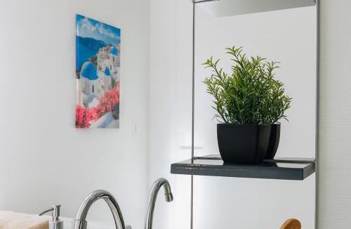 Lac de Maine Apartment | T2 paisible avec balcon verdoyant