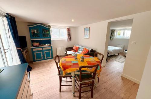 Pornic Apartment | T2 rénové - 5 min plages - grand jardin - calme