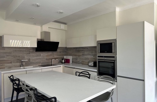 Mediterranee Condo | T2 Refait à Neuf en Juin Moderne