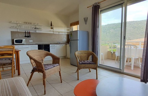 Tizzano Apartment | T2 sea view apartment