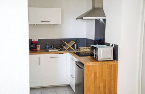 Malo-les-Bains Apartment | T2 sea view - direct beach access - swimming pool residence - parking - Frontignan-Plage
