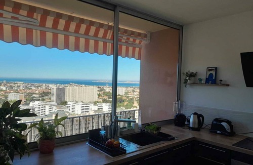 Mazargues Apartment | T2 Sea View & Parking & Fiber - Near Calanques