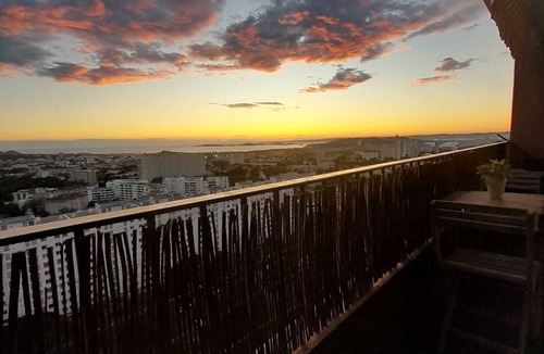 Mazargues Apartment | T2 Sea View & Parking & Fiber - Near Calanques