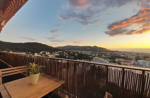 Mazargues Apartment | T2 Sea View & Parking & Fiber - Near Calanques